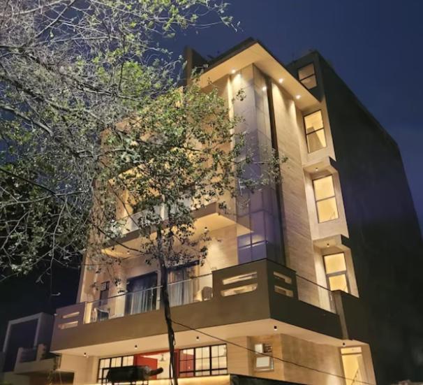 Hotel Global Corporate Noida Exterior photo
